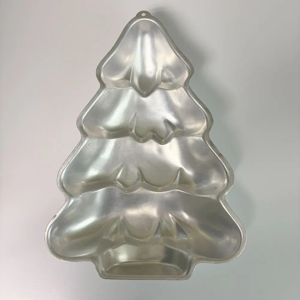 Vintage 1986 Wilton Christmas Tree Cake Pan 2105-9410 Aluminum 14 Inch